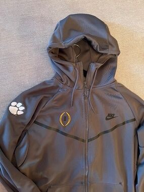 CFP Logo! Nike Clemson Jacket * Clemson Football Team Issue * Men’s L